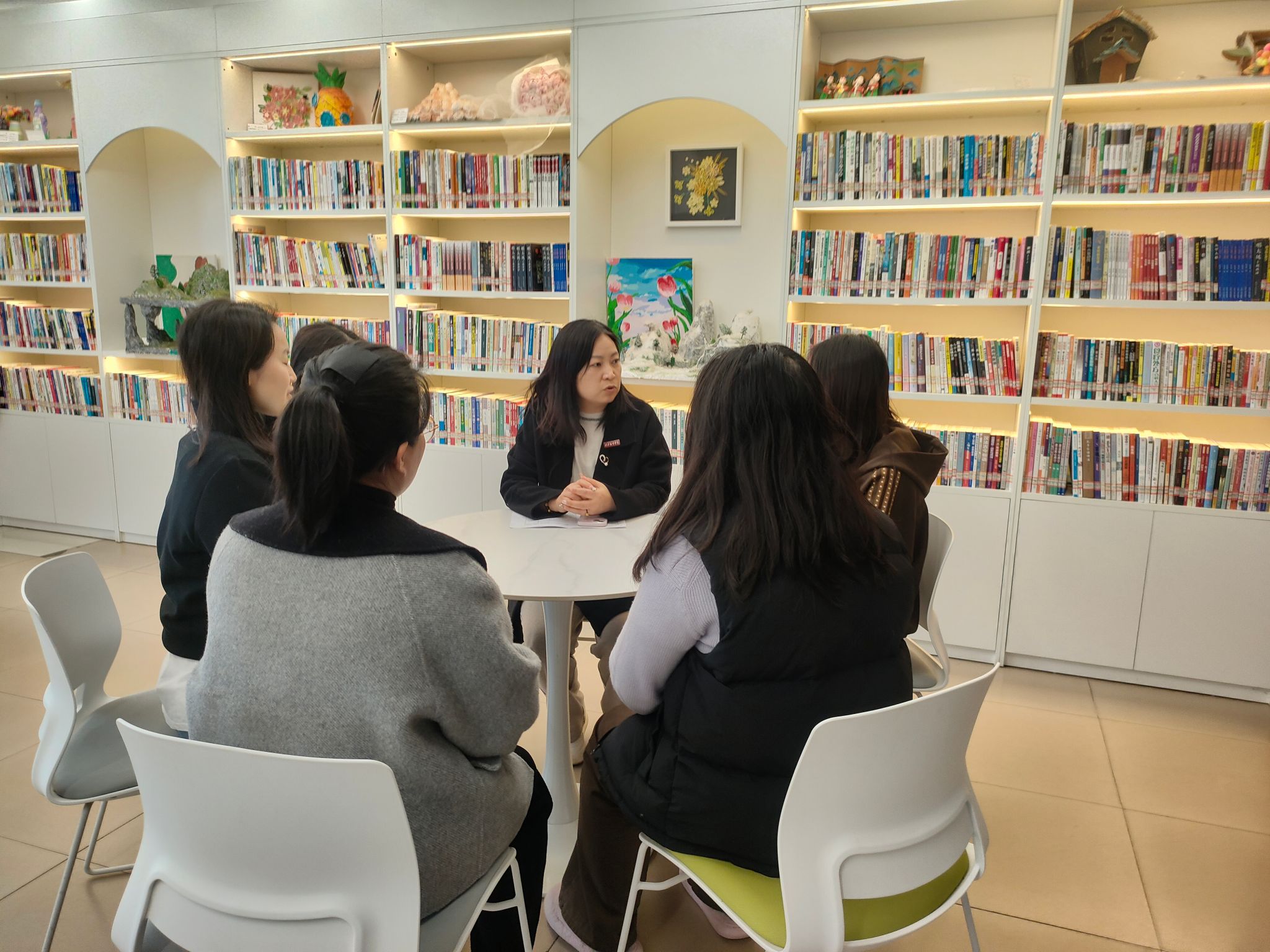 暖心走訪進(jìn)公寓，護(hù)航青春伴成長(zhǎng)——我校心理健康教育與咨詢中心開展一站式社區(qū)走訪活動(dòng)紀(jì)實(shí)